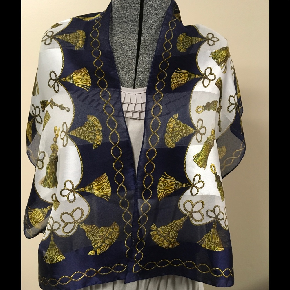 Navy Cream Tassel (Look) Scarf